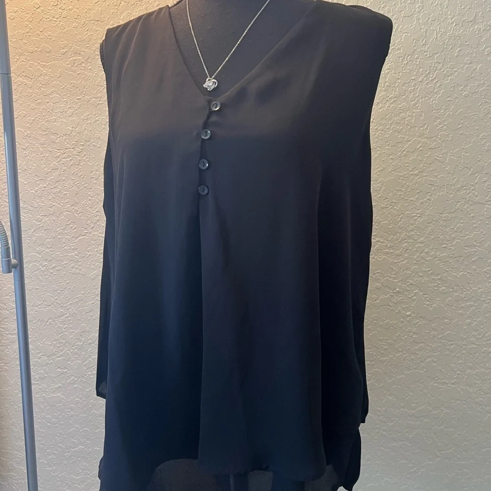 Zac & Rachel Black Sleeveless V-Neck Blouse with Relaxed Fit